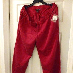 Maternity wide legs cropped pants new with tag